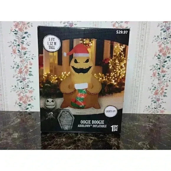 Disney Oogie Boogie Nightmare Before Christmas 5' Inflatable Holding Stocking - Picture 1 of 2